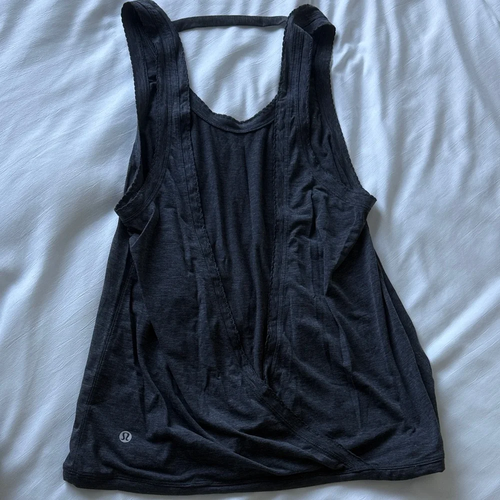 Lululemon grey Women's Tank Top
